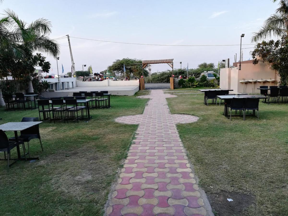 Hotel Shiv Regency Kukma 外观 照片