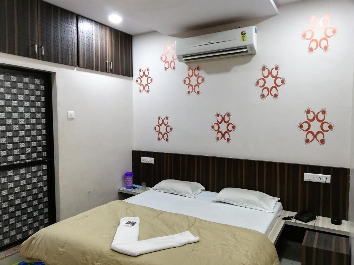 Hotel Shiv Regency Kukma 外观 照片